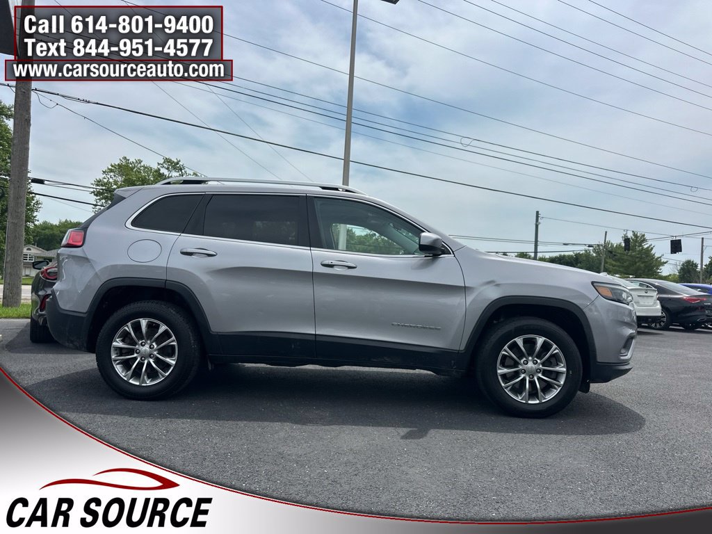 Used 2019 Jeep Cherokee Latitude Plus w/ Cold Weather Group AWD/4WD image 4
