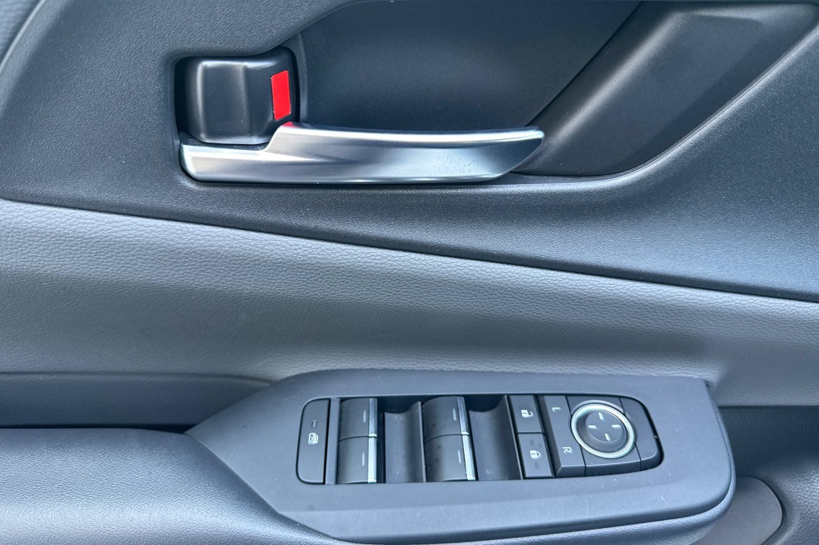 Certified 2023 Toyota Prius XLE FWD image 11