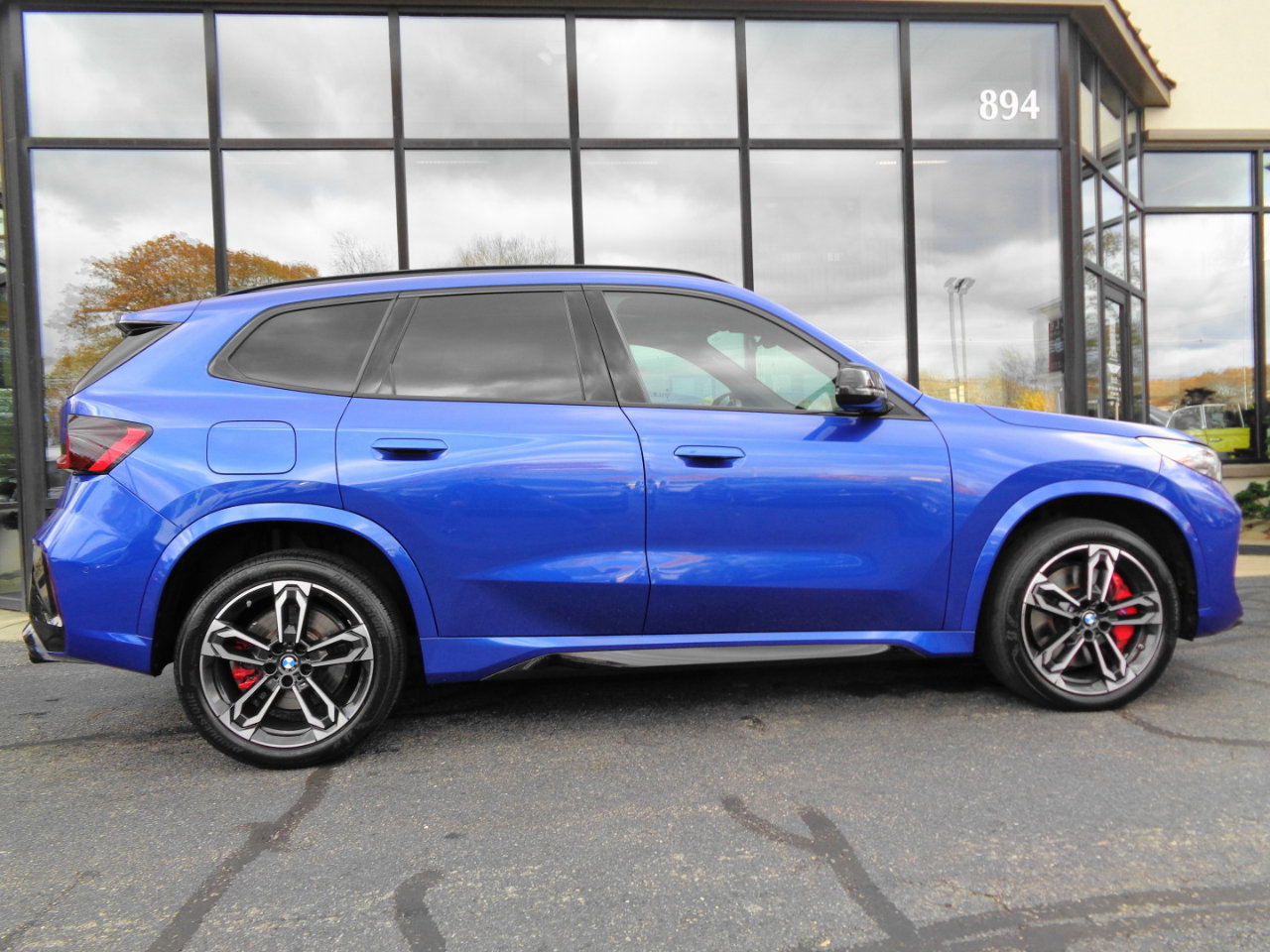 Used 2024 BMW X1 M35i w/ M Sport Professional Package image 4