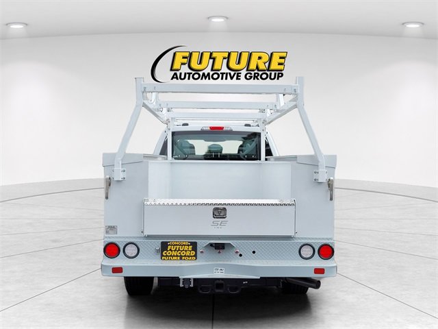 New 2026 Ford F250 XL w/ XL Chrome Package image 4