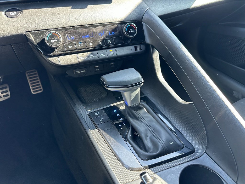 Used 2025 Hyundai Elantra Sport image 21