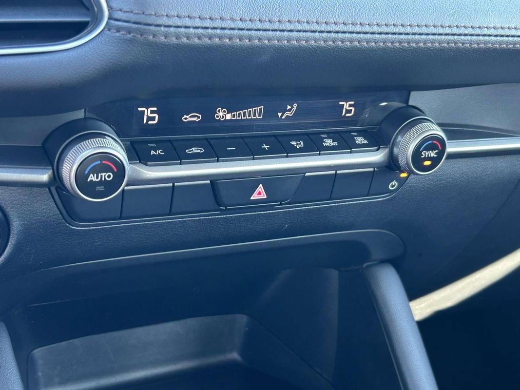 Used 2024 MAZDA MAZDA3 s image 23