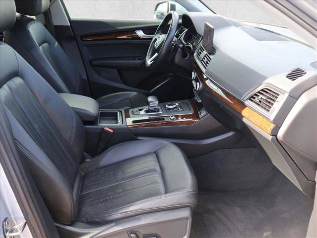 Used 2020 Audi Q5 2.0T Premium w/ Convenience Package AWD/4WD image 28