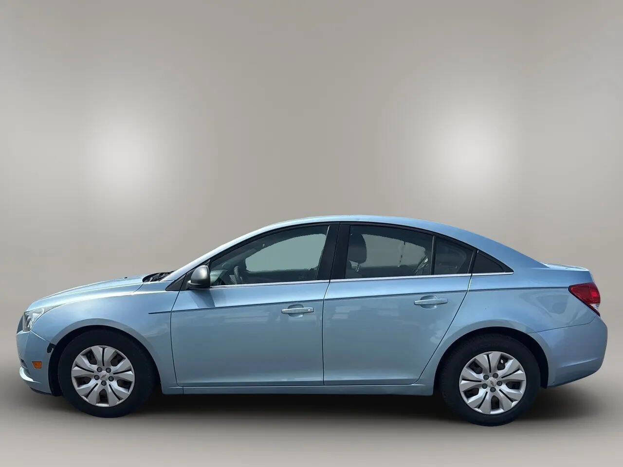 Used 2012 Chevrolet Cruze LS w/ Connectivity Package image 4