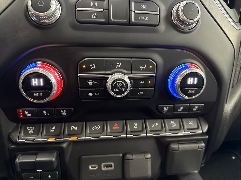 Used 2023 GMC Sierra 3500 Denali w/ Denali Ultimate Package image 33