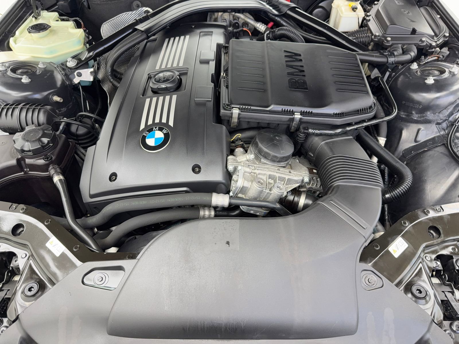 Used 2013 BMW Z4 sDrive35i w/ M Sport Pkg image 45