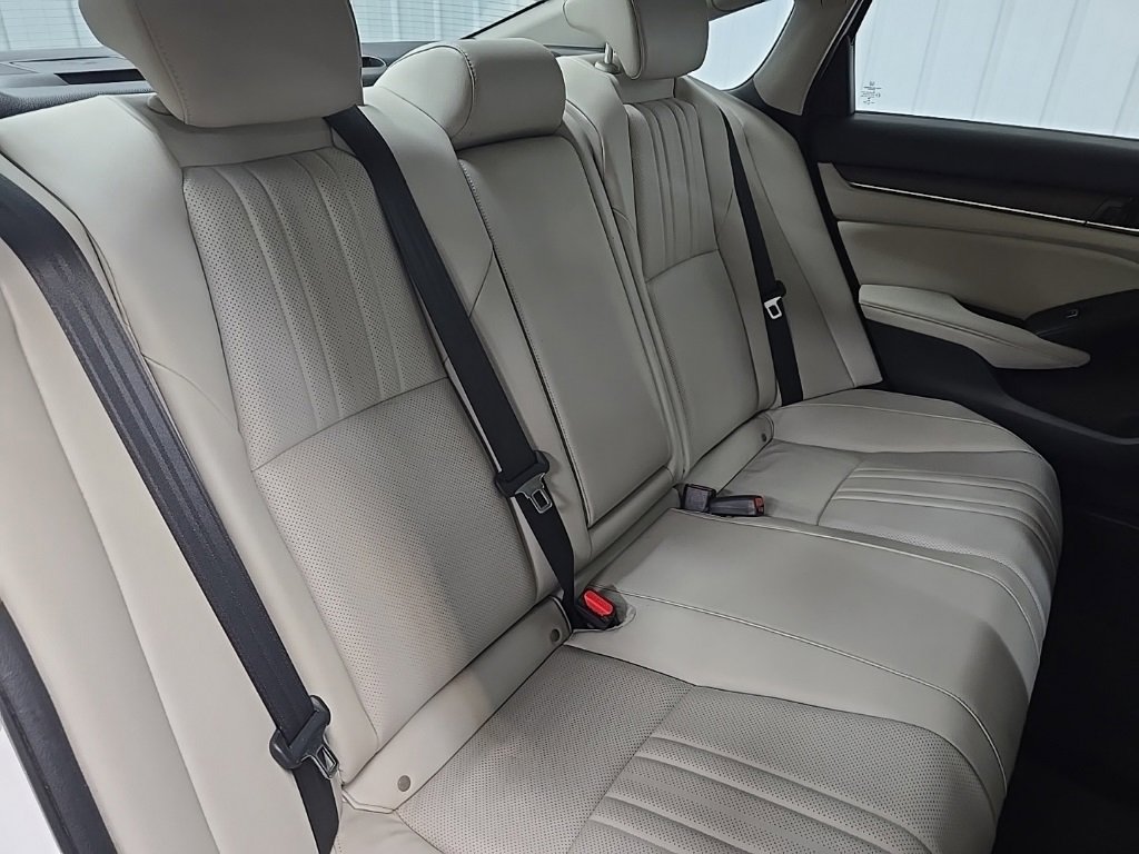 Used 2018 Honda Accord EX-L image 17