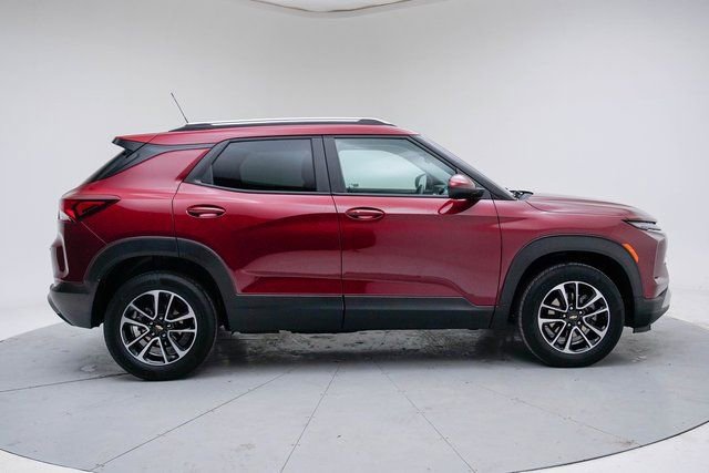 Used 2025 Chevrolet TrailBlazer LT image 8