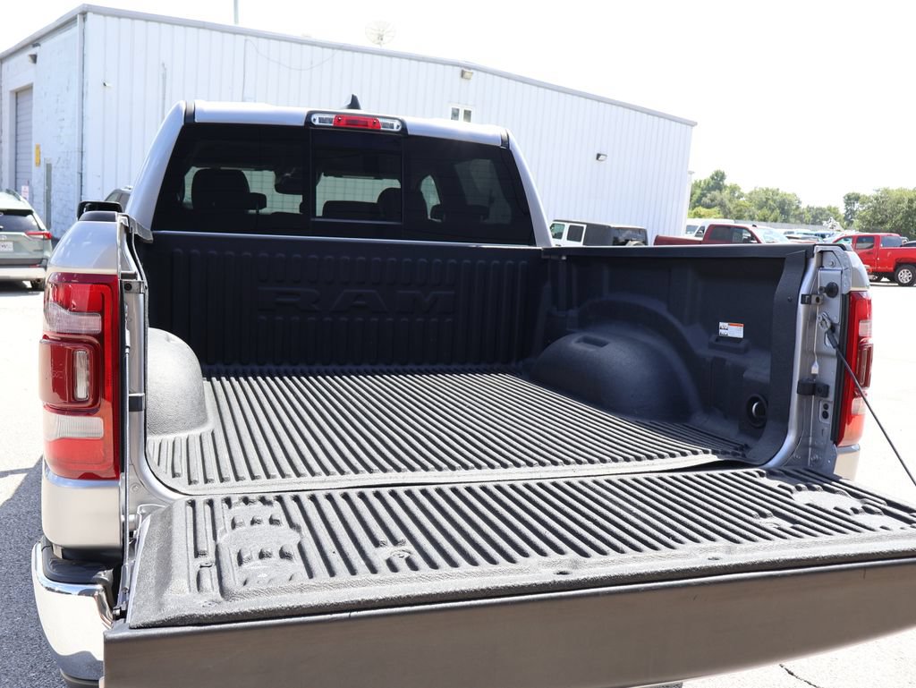Used 2023 RAM 1500 Laramie AWD/4WD image 15