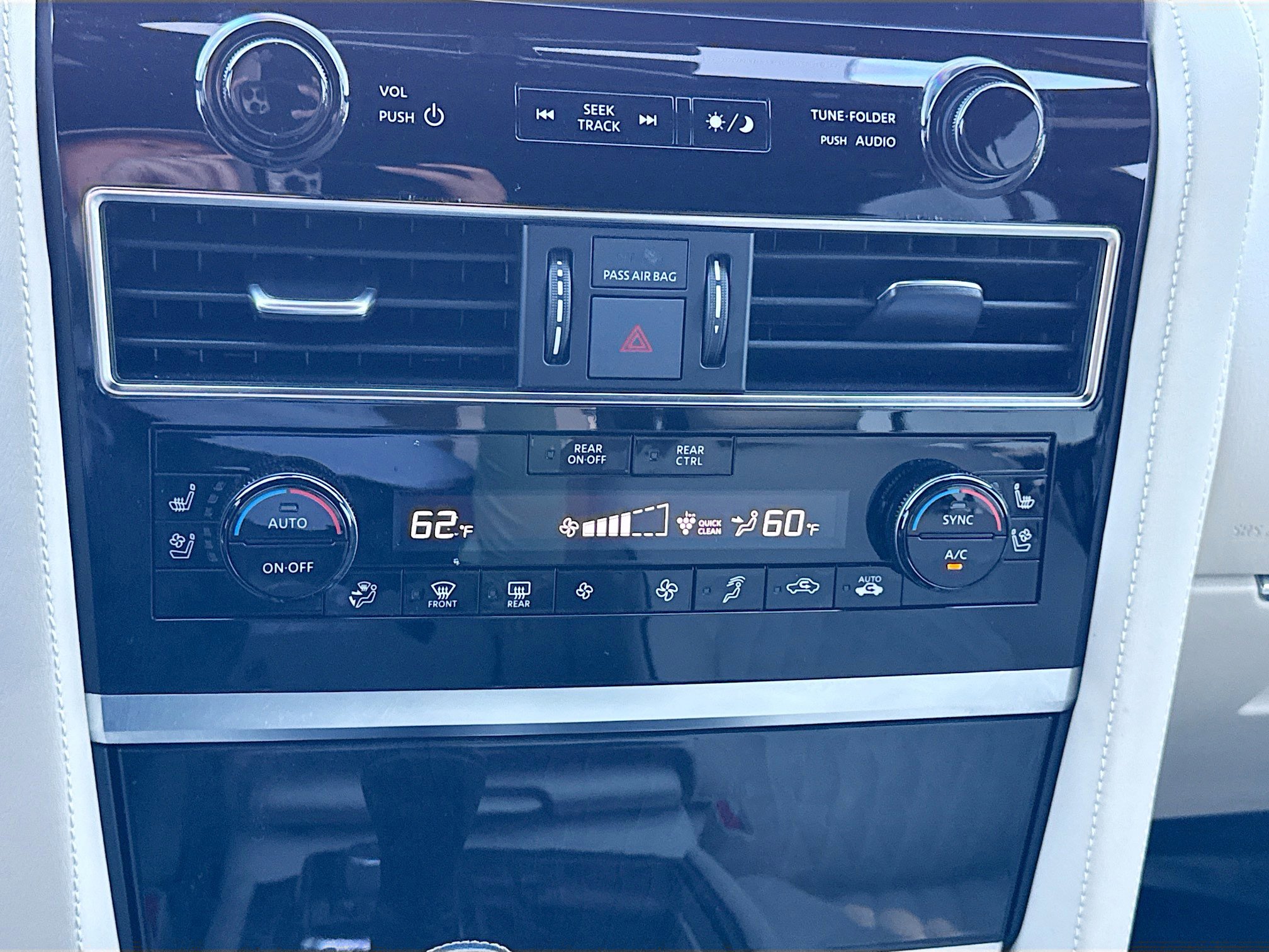 Used 2024 INFINITI QX80 Sensory image 36