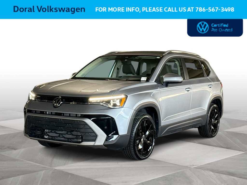 Used 2025 Volkswagen Taos SE FWD image 4