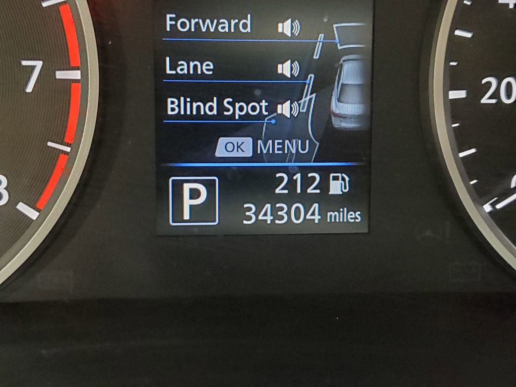 Used 2024 Nissan Sentra S FWD image 30