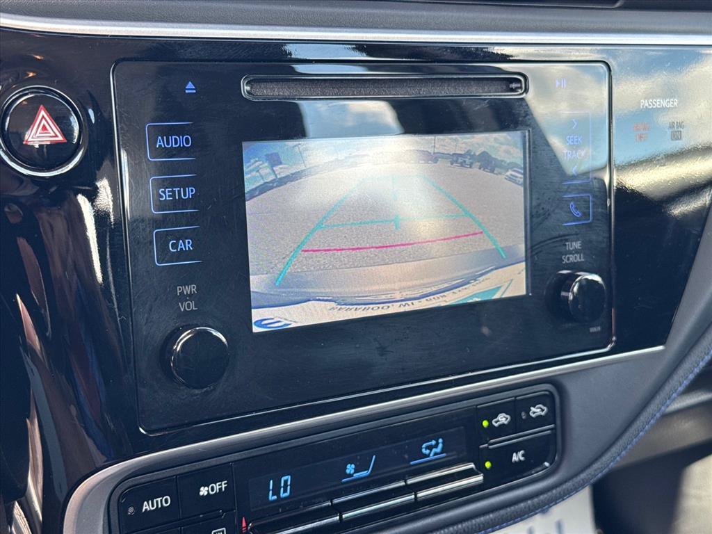 Used 2017 Toyota Corolla SE w/ Body Protection Package FWD image 24