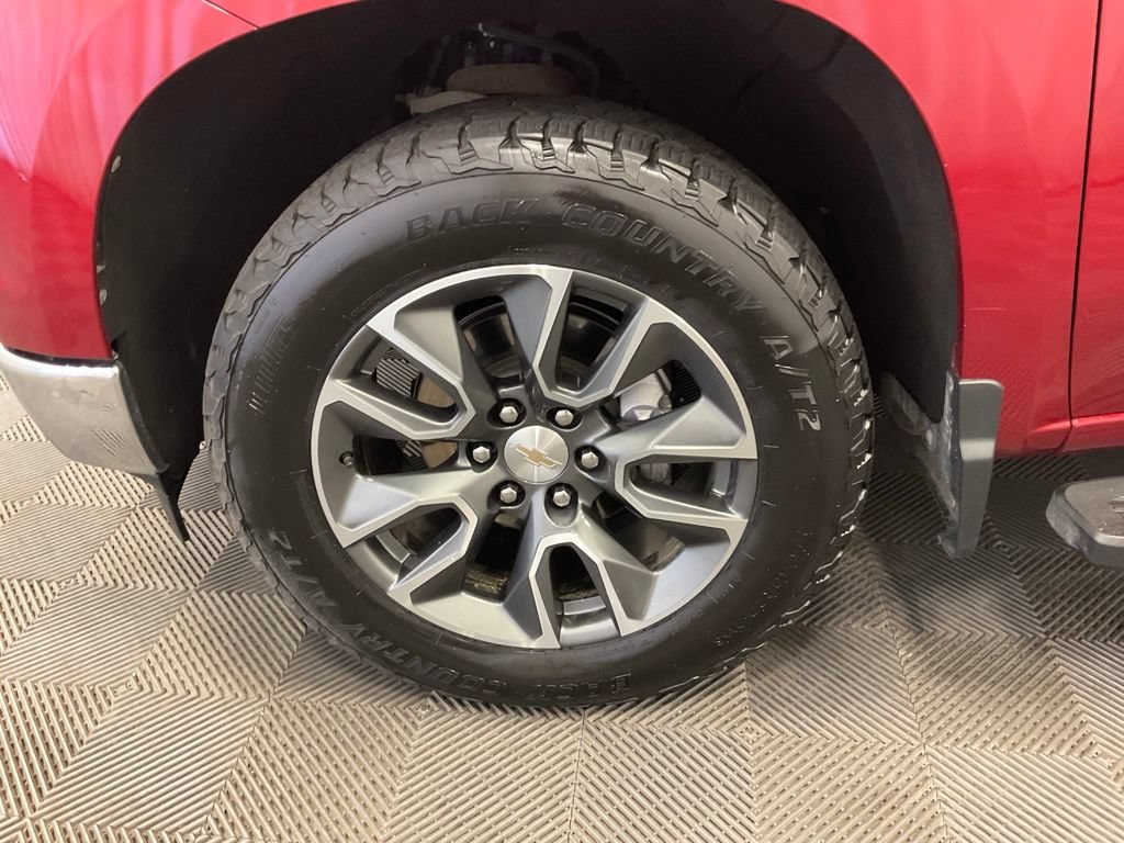 Used 2023 Chevrolet Silverado 1500 LT AWD/4WD image 6