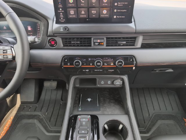 Certified 2026 Honda Pilot TrailSport image 25