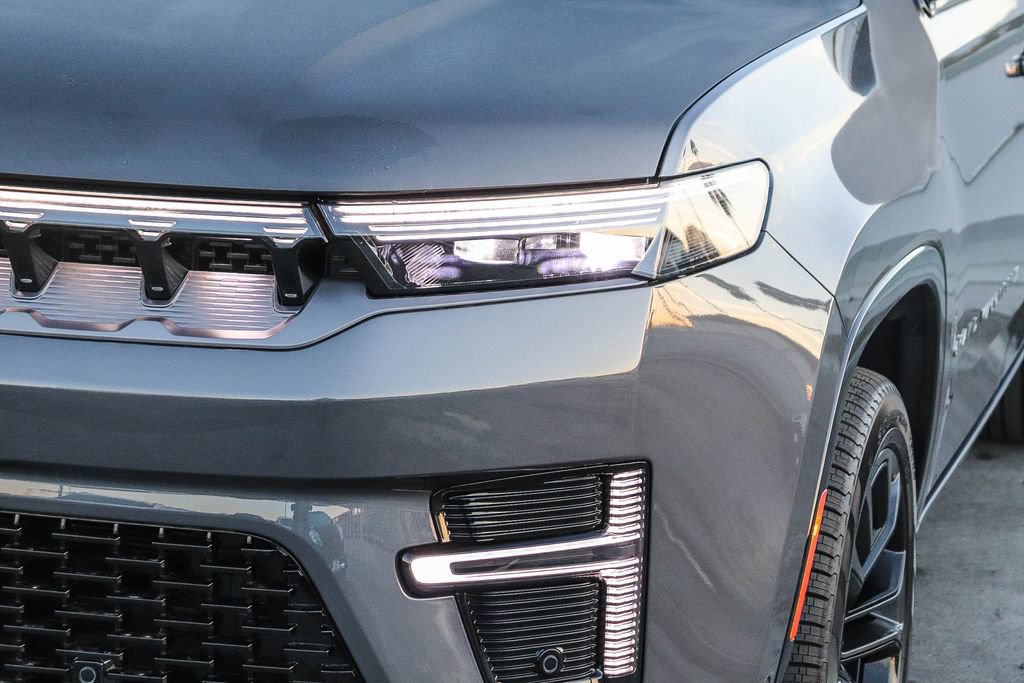 New 2026 Jeep Grand Wagoneer L Summit AWD/4WD image 5