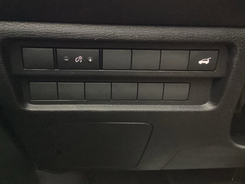 Used 2025 Mitsubishi Outlander AWD image 25
