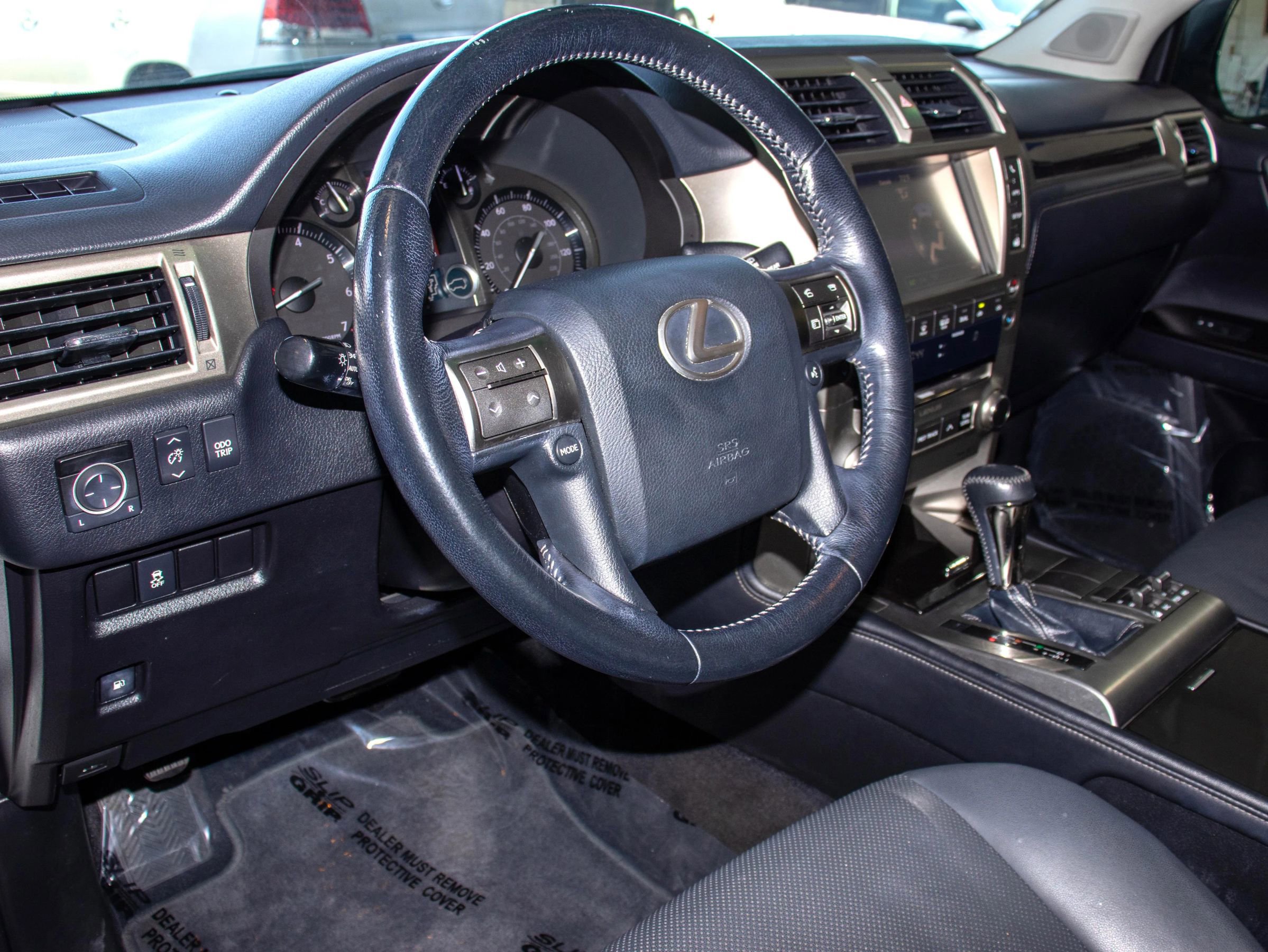 Used 2014 Lexus GX 460 image 11