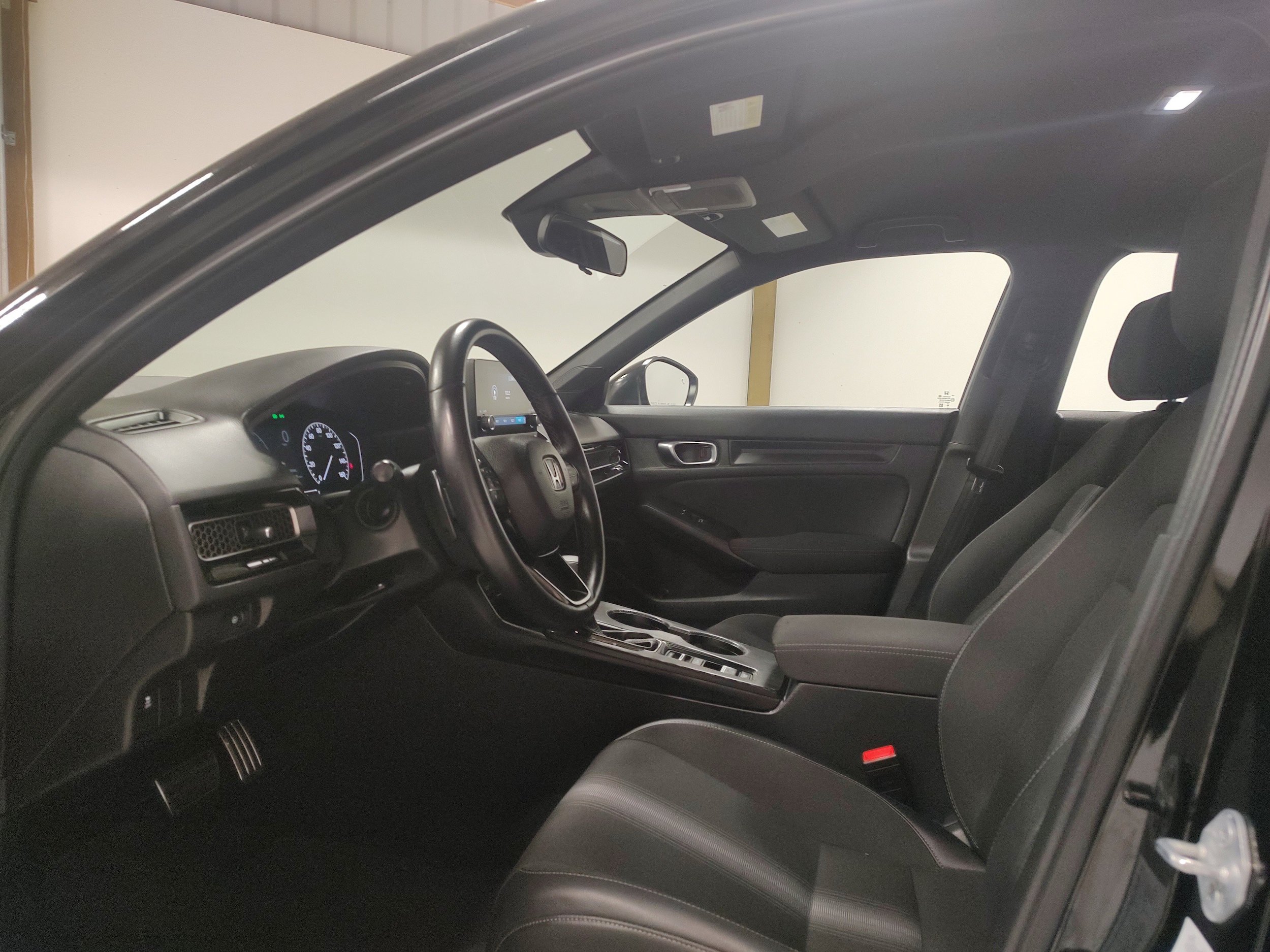 Used 2025 Honda Civic Sport image 10