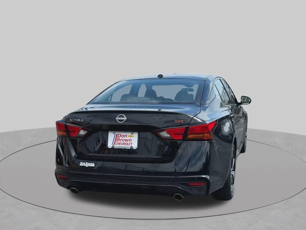 Used 2024 Nissan Altima 2.5 SR FWD image 9