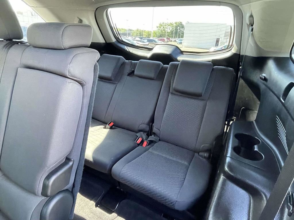 Used 2019 Toyota Highlander LE FWD image 10