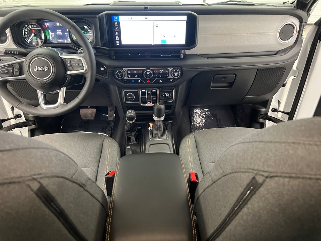 Used 2025 Jeep Wrangler Sahara 4xe image 32