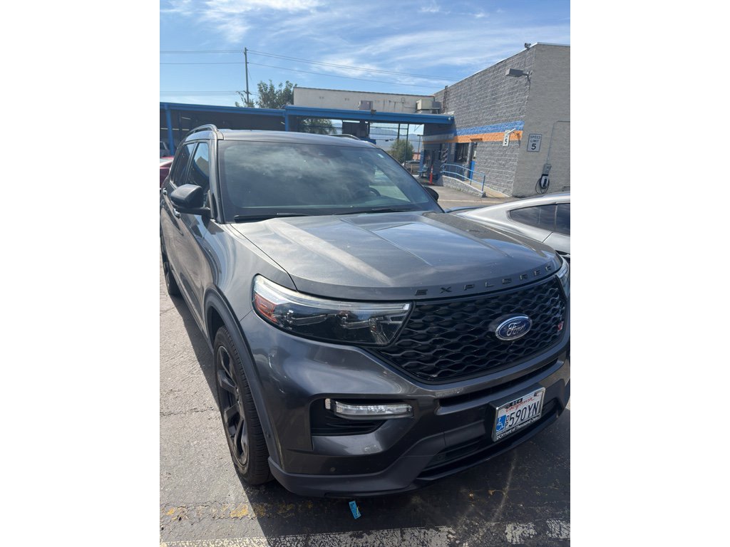 Used 2020 Ford Explorer ST w/ ST Street Pack image 4