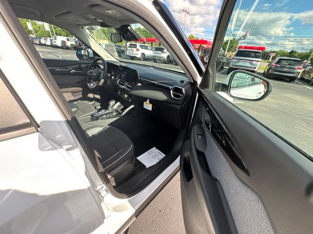 New 2026 Chevrolet TrailBlazer LT w/ Convenience Package AWD/4WD image 6