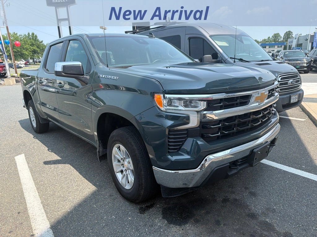Certified 2025 Chevrolet Silverado 1500 LT AWD/4WD image 2