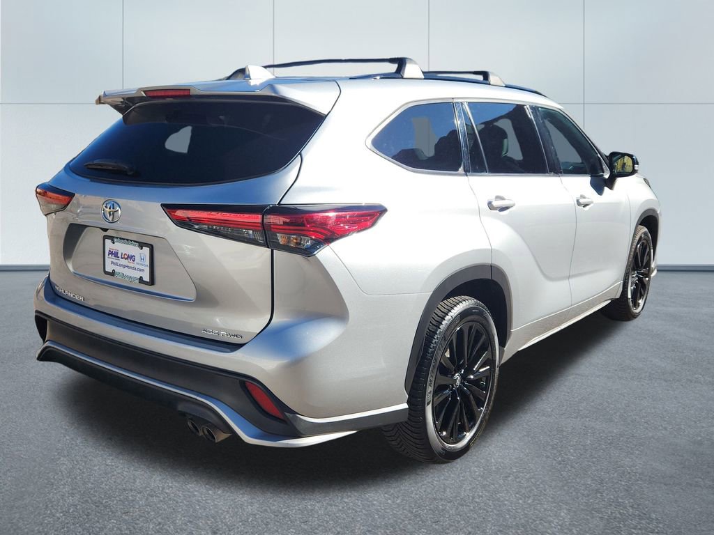Used 2023 Toyota Highlander XSE image 3
