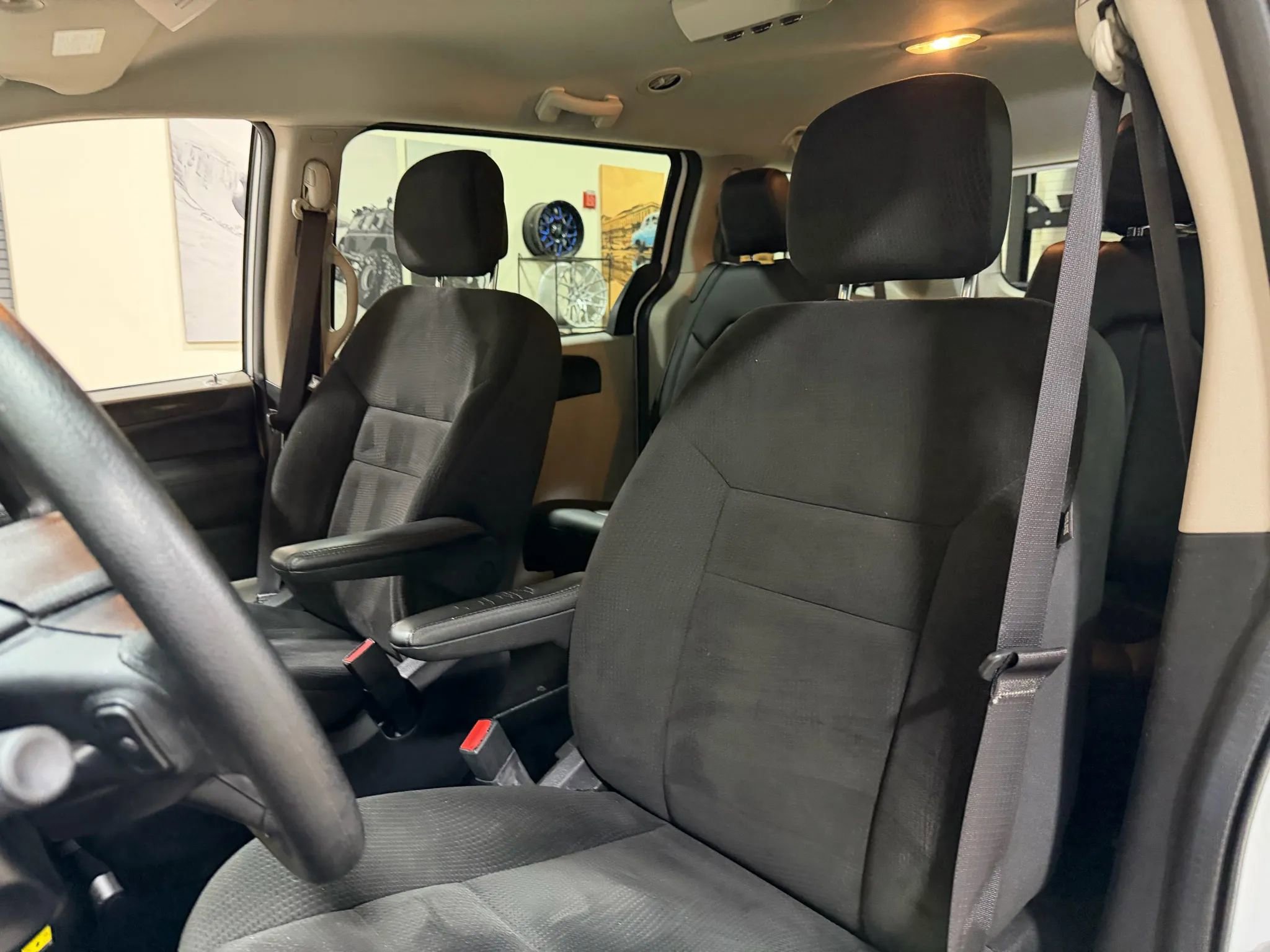Used 2019 Dodge Grand Caravan SE image 44