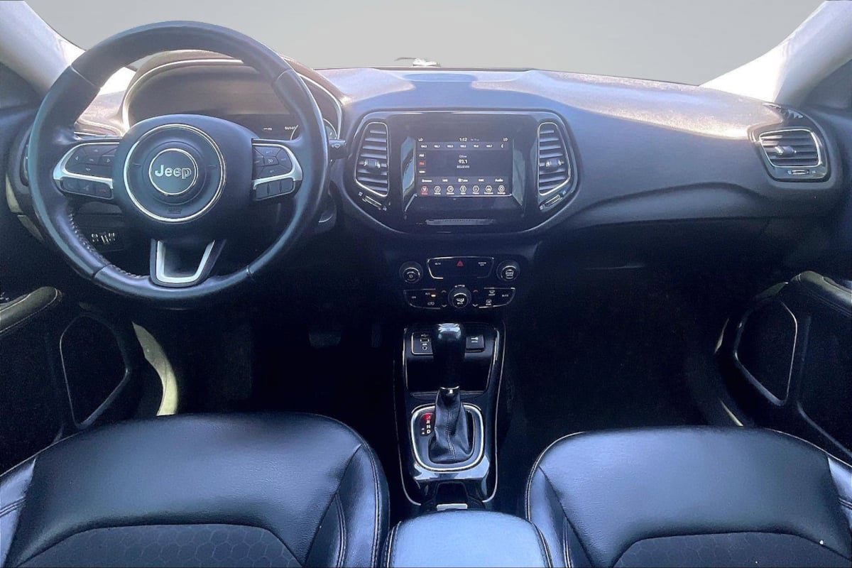 Used 2019 Jeep Compass Altitude FWD image 16