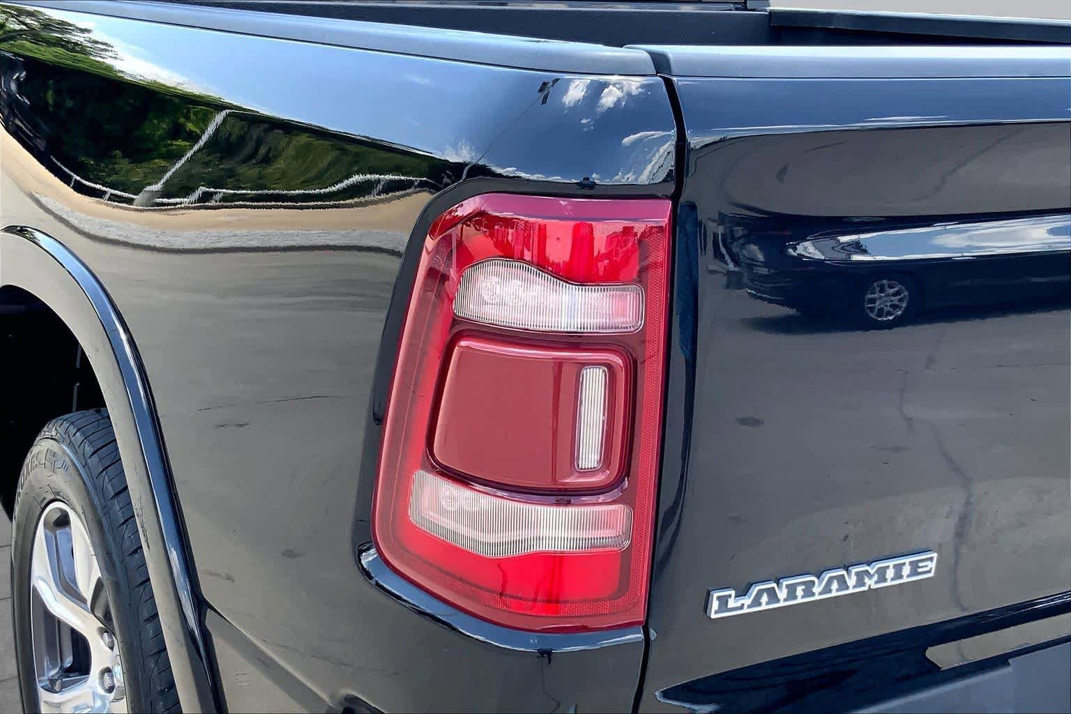 Used 2022 RAM 1500 Laramie AWD/4WD image 28
