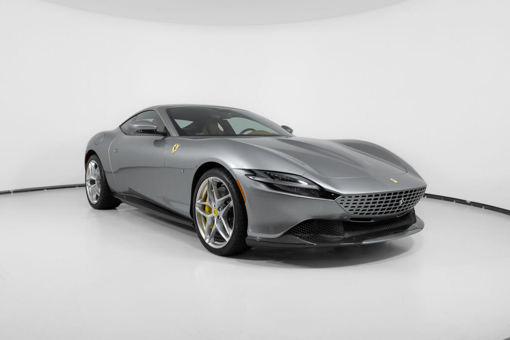 Used 2024 Ferrari Roma RWD image 6