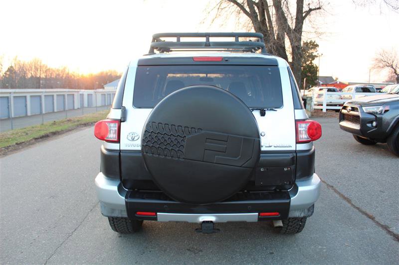 Used 2007 Toyota FJ Cruiser 2WD image 6