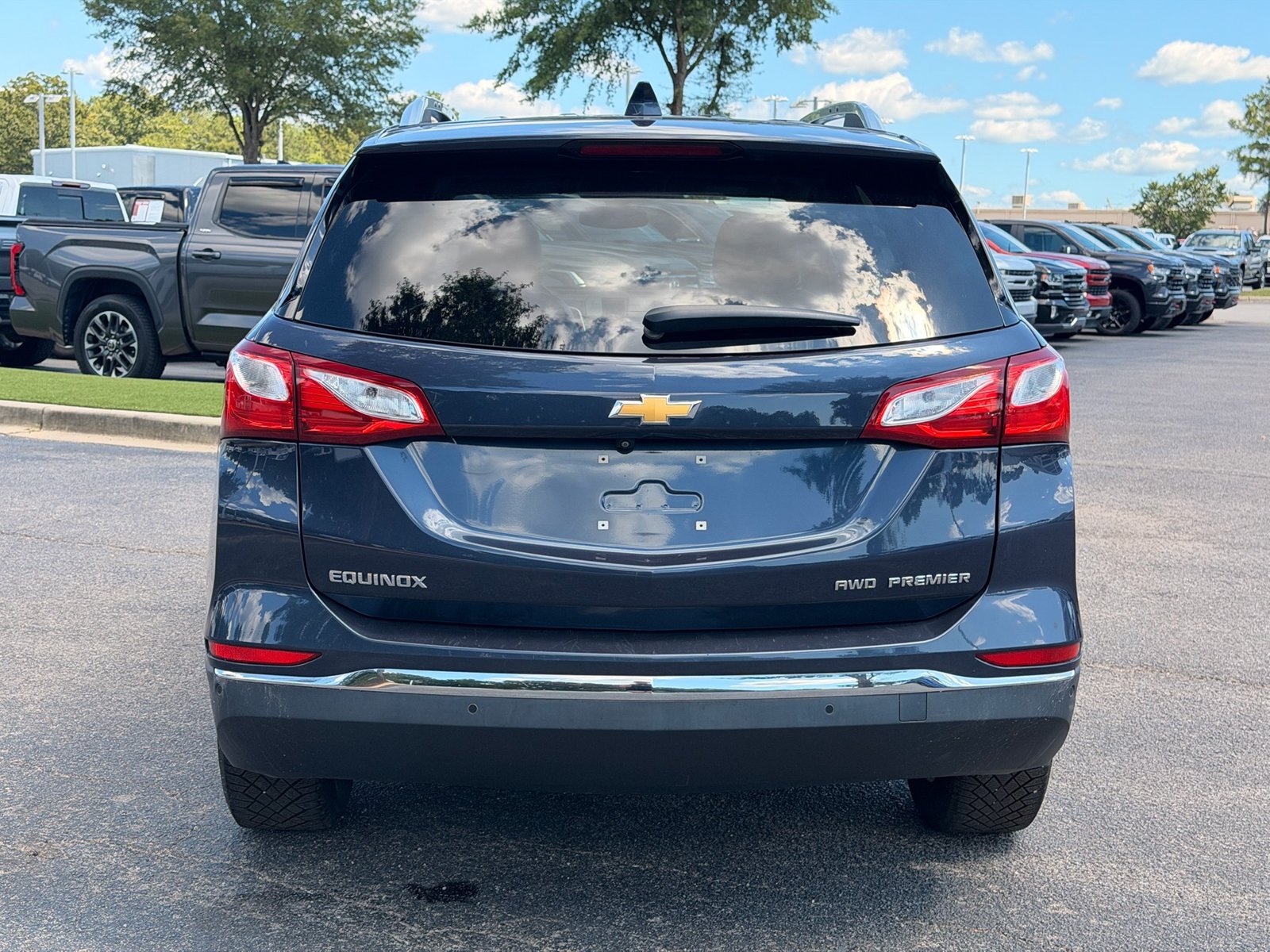Used 2019 Chevrolet Equinox Premier AWD/4WD image 11