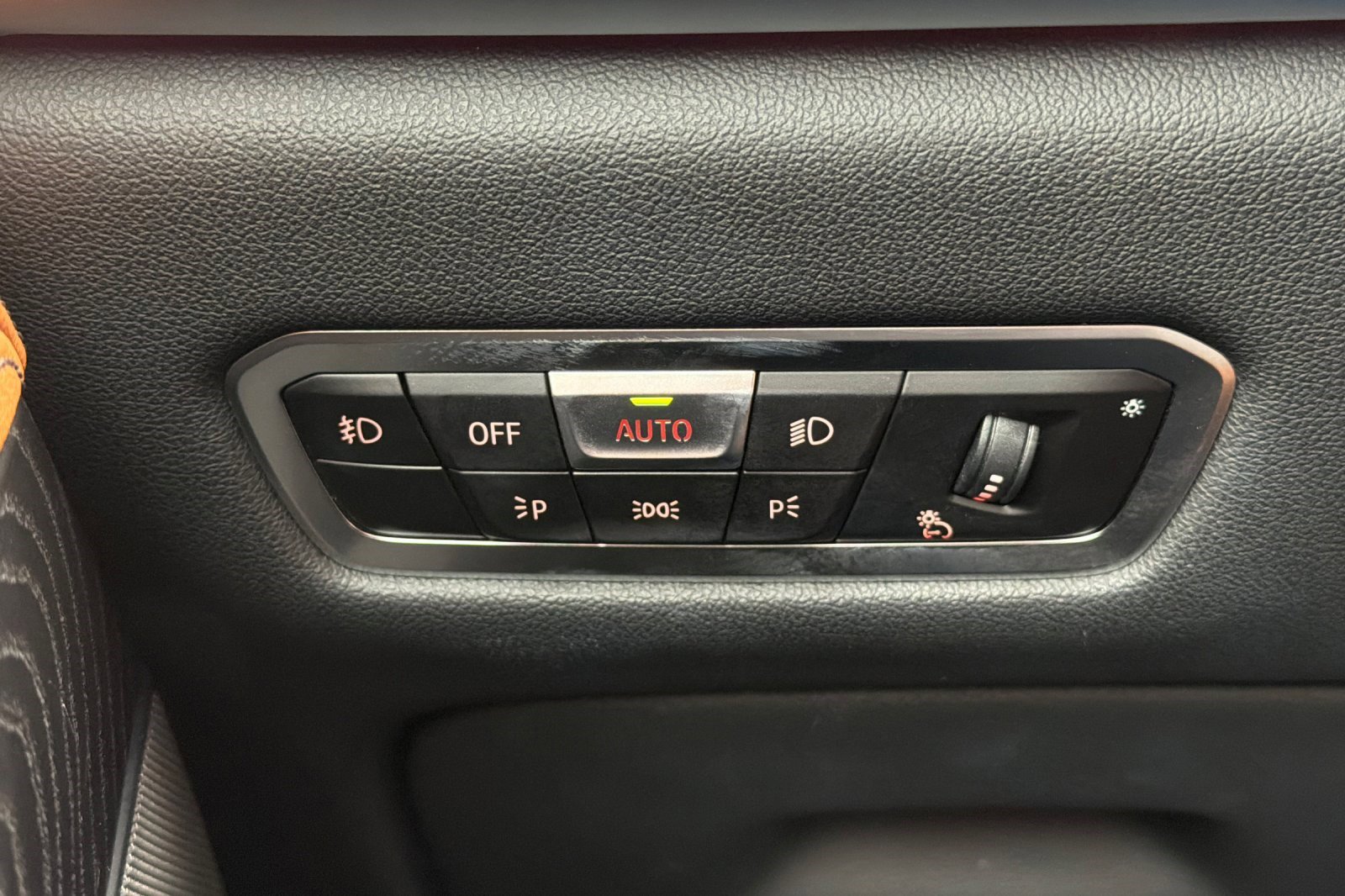 Certified 2022 BMW X7 xDrive40i w/ M Sport Package image 38