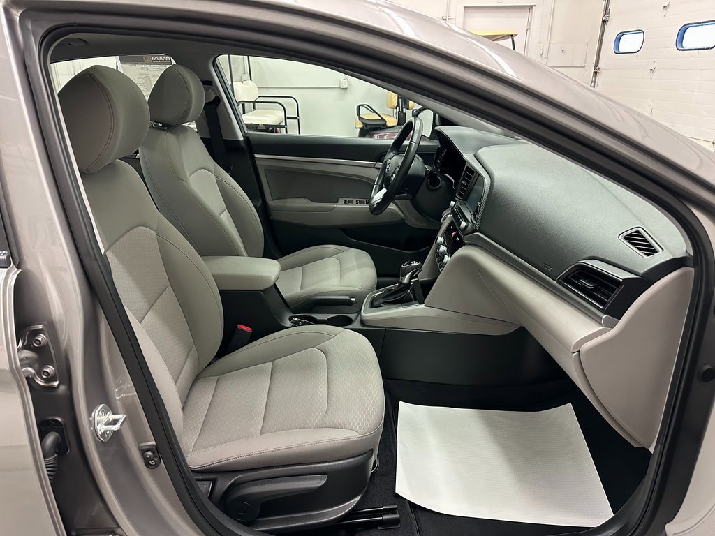Used 2020 Hyundai Elantra Value Edition image 29