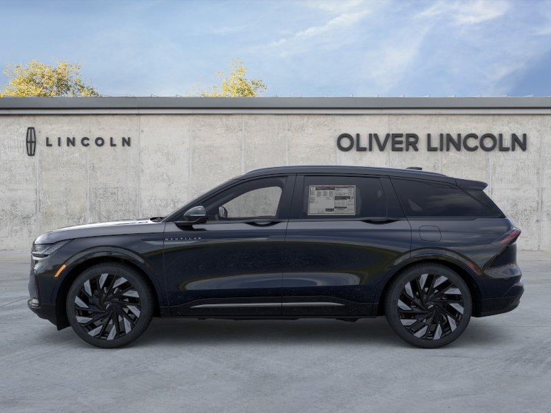 New 2026 Lincoln Nautilus Reserve w/ Jet Appearance Package AWD/4WD image 3