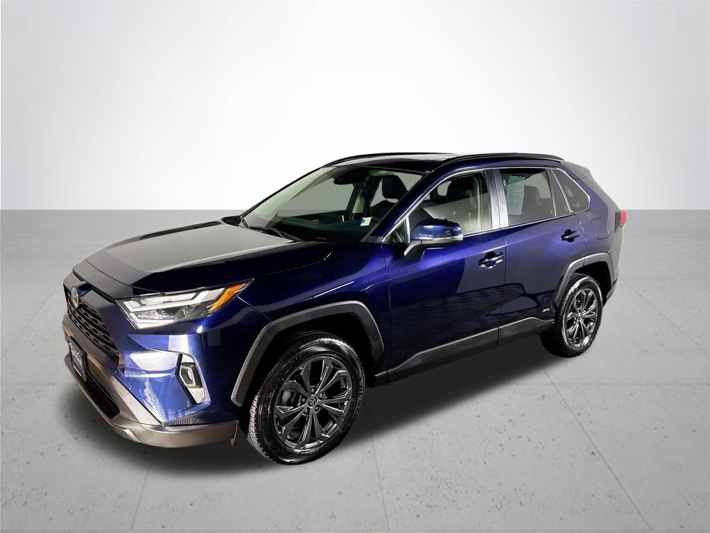 Used 2023 Toyota RAV4 XLE Premium AWD/4WD image 2