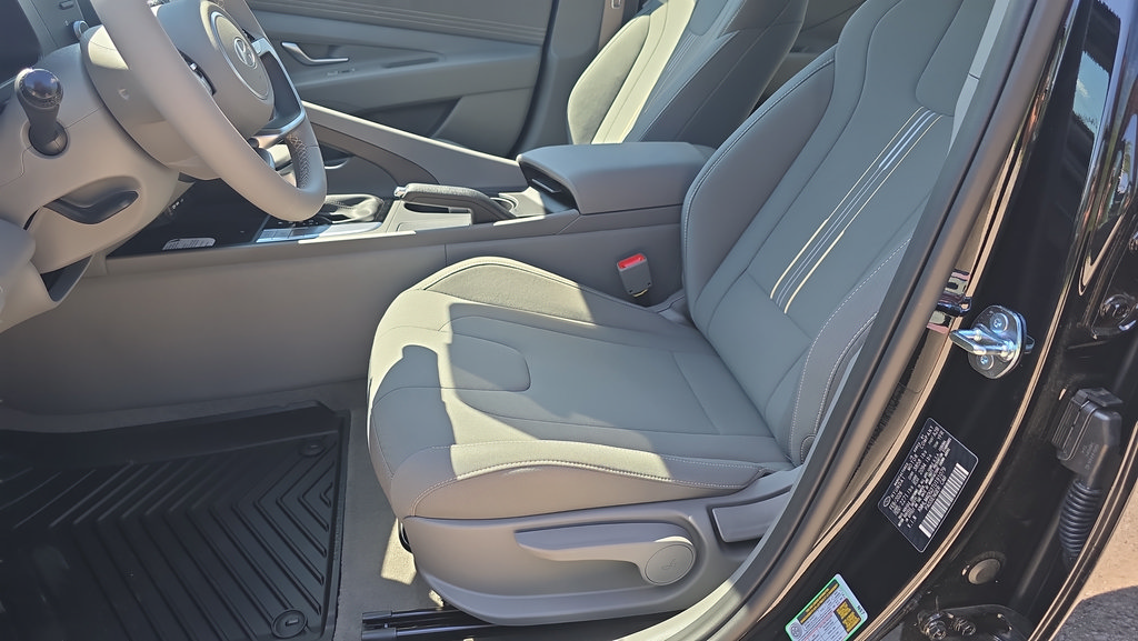 New 2026 Hyundai Elantra Sport FWD image 13
