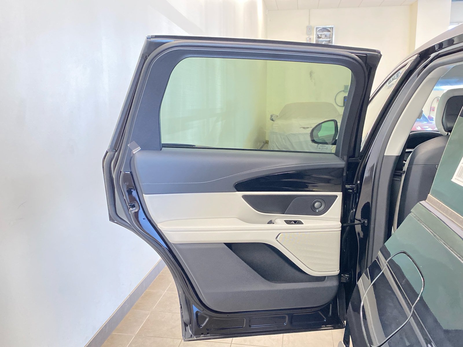 New 2026 Lincoln Nautilus Premier w/ Equipment Group 102A AWD/4WD image 8