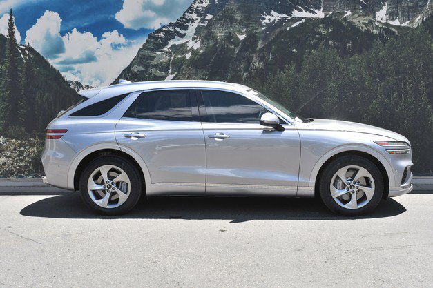 Used 2026 Genesis GV70 2.5T Advanced AWD/4WD image 2