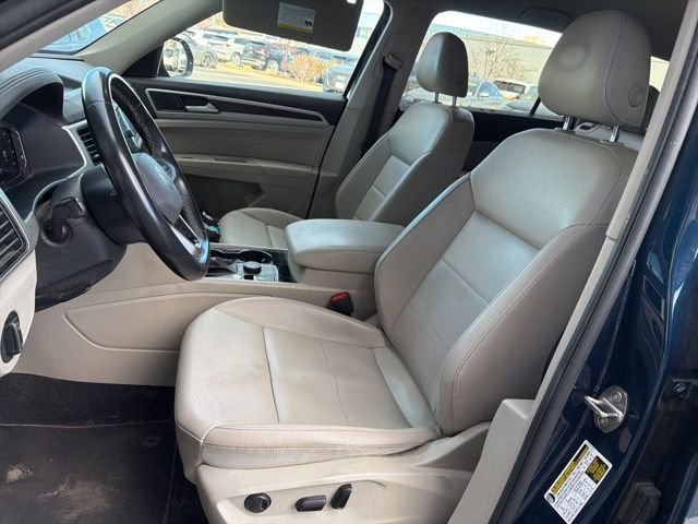 Used 2022 Volkswagen Atlas SE w/ Black Wheel Package image 8