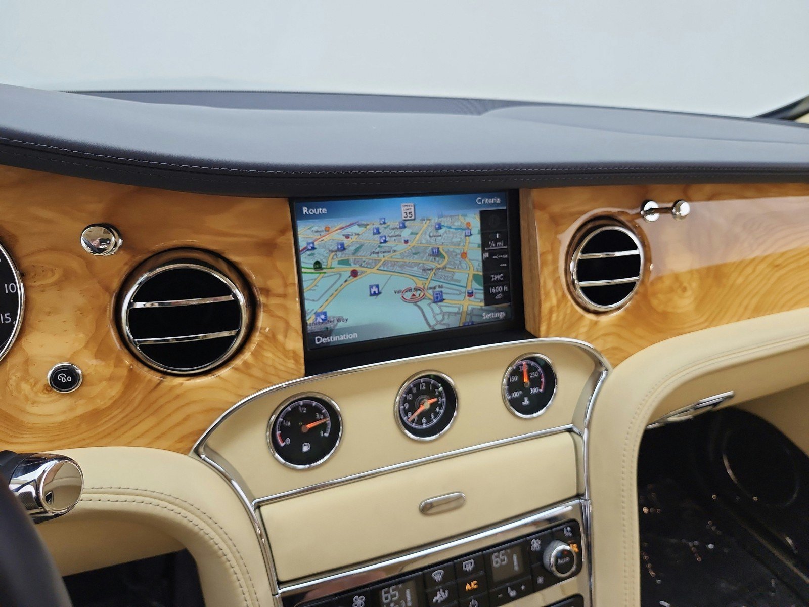 Used 2012 Bentley Mulsanne RWD image 13