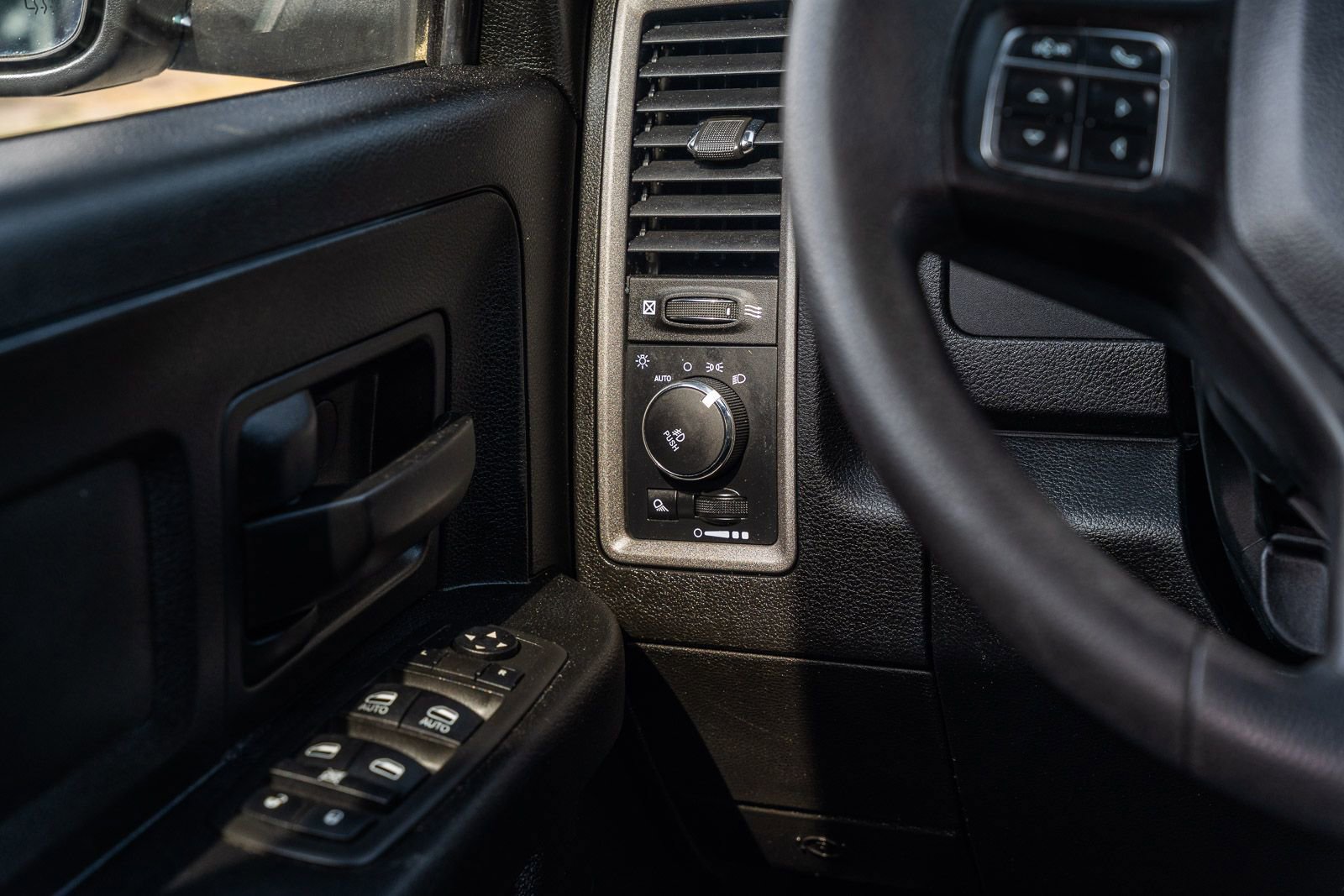 Used 2021 RAM 1500 Tradesman w/ Tradesman SXT Package RWD image 26