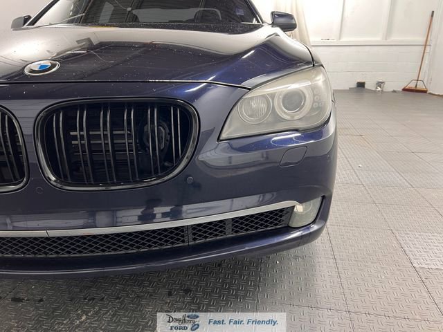 Used 2011 BMW 750i image 11