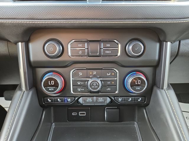 Used 2023 Chevrolet Tahoe Premier w/ Premium Package 2 AWD/4WD image 25