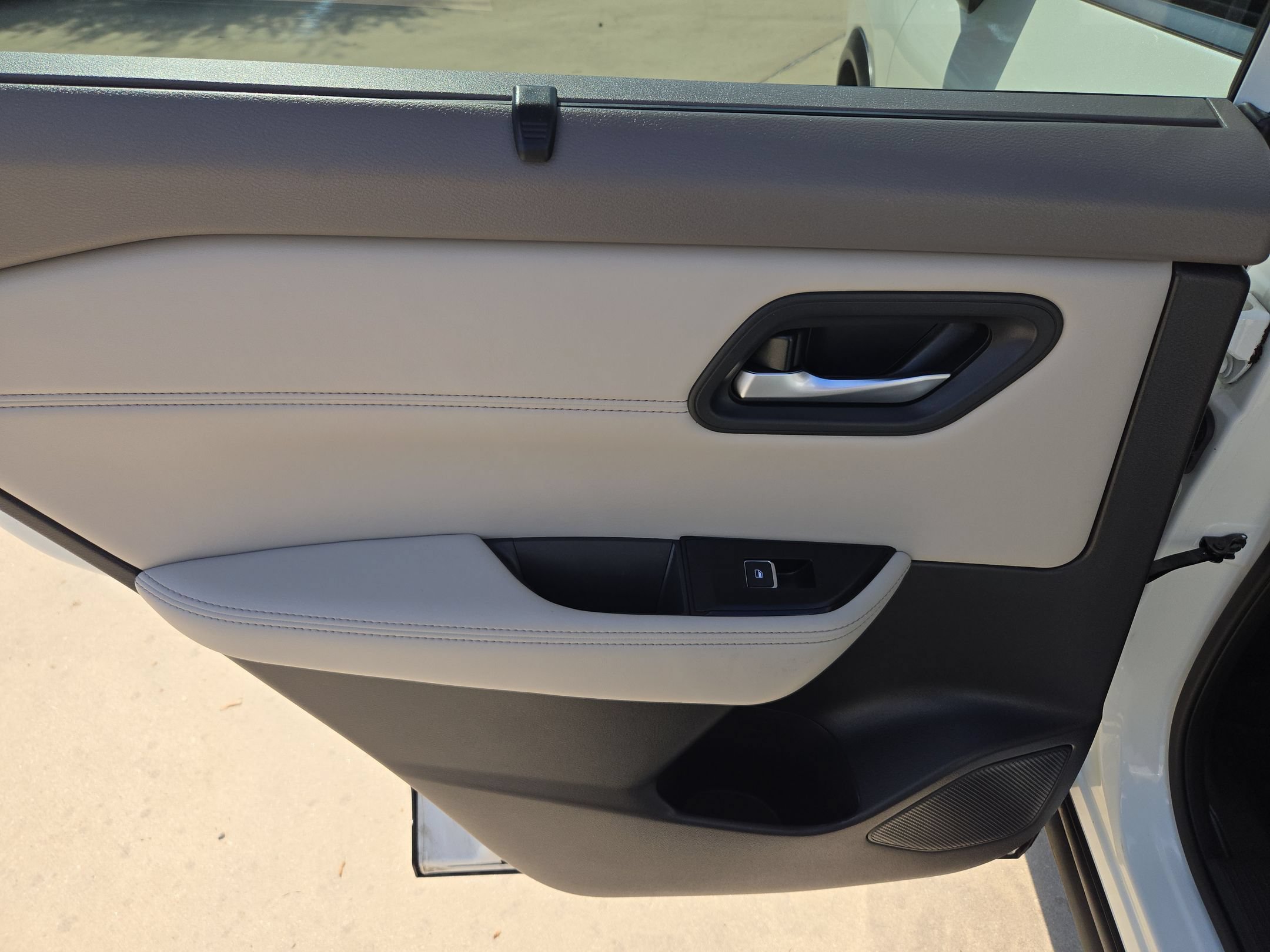 Used 2023 Nissan Rogue SL w/ SL Premium Package FWD image 15
