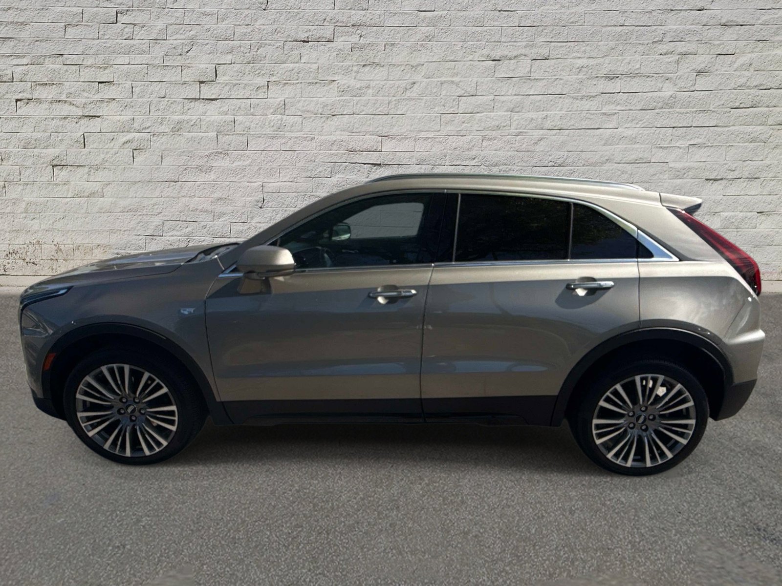 Certified 2024 Cadillac XT4 Premium Luxury w/ Cold Weather Package image 8